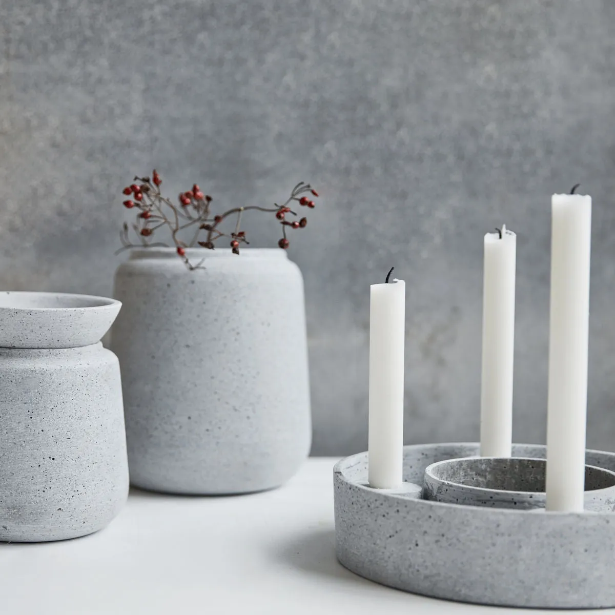 CANDLE STAND THE RING | GREY