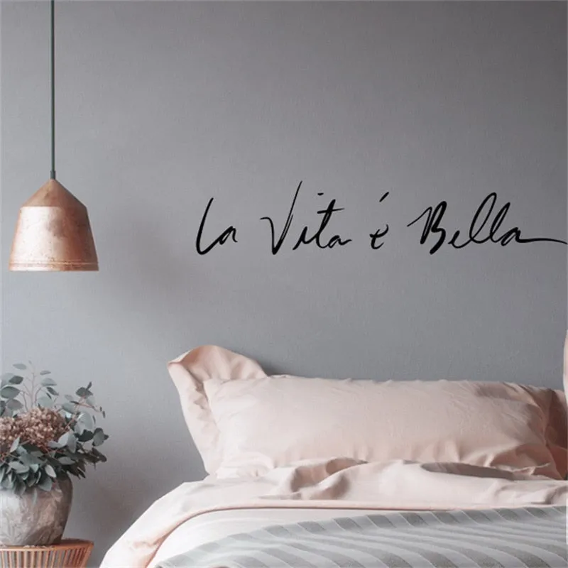 La Vita e Bella Life Is Beautiful Italian Expression Quote Wall Decal Nordic Style Wall Art Famous Italian Phrases Removable PVC Wall Sticker Creative Bedroom Decor