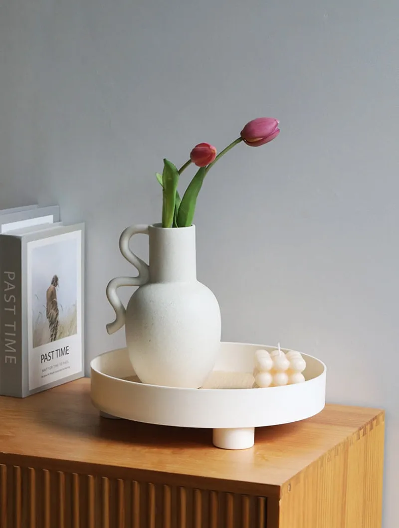 Pablo Curved Ceramic Vase