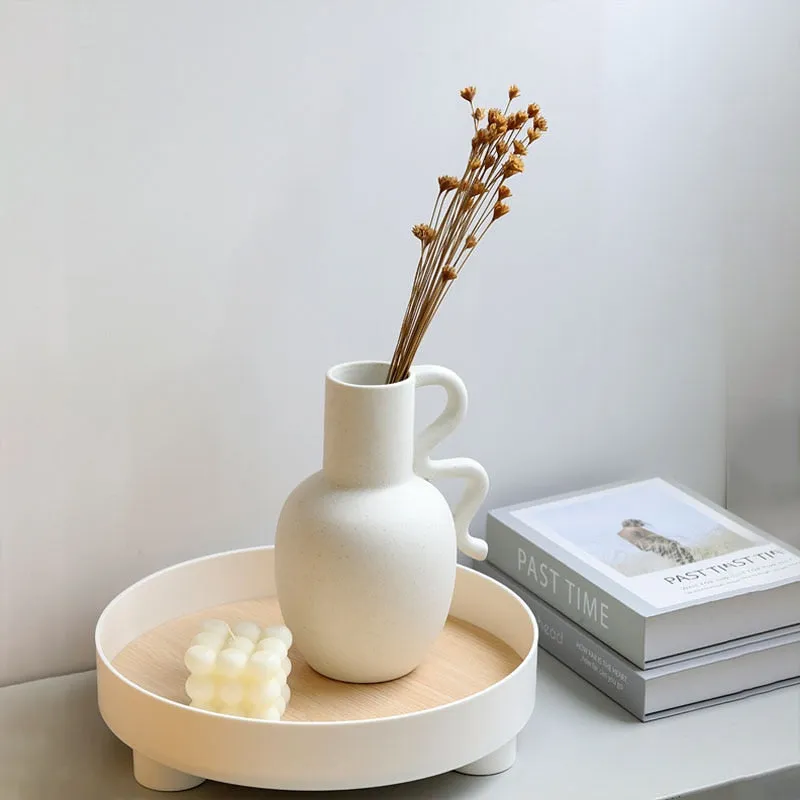 Pablo Curved Ceramic Vase