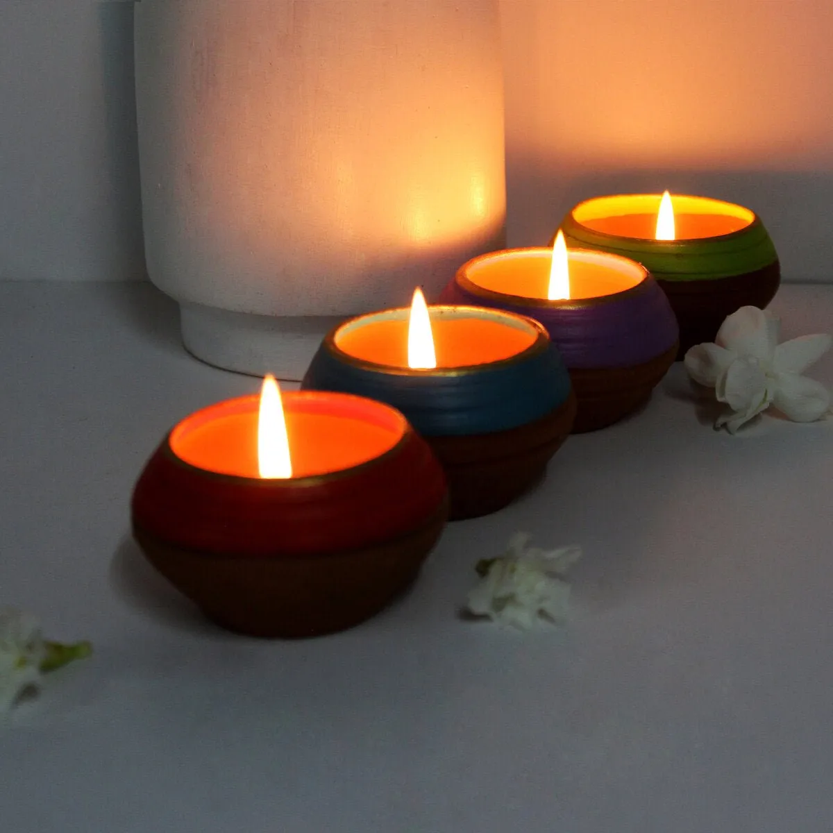 Pot Dabar Candle Holder- Set Of 4 with 4 Free HD Soywax Candles