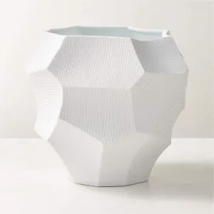 RENATA LARGE WHITE PLANTER