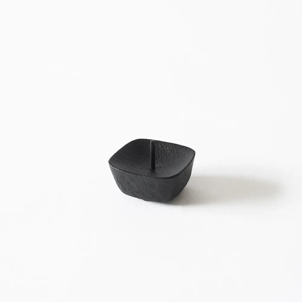 Small Koma Iron Candle holder